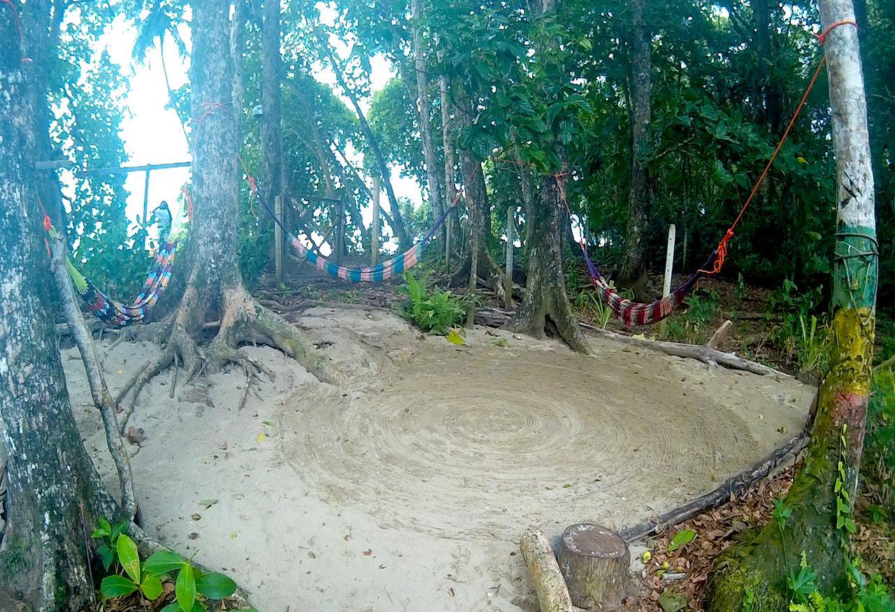 Хостел Oasis Puerto Viejo de Talamanca Экстерьер фото