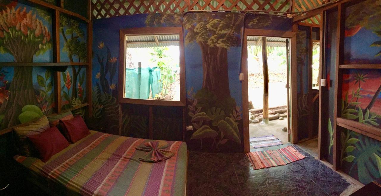 Хостел Oasis Puerto Viejo de Talamanca Экстерьер фото